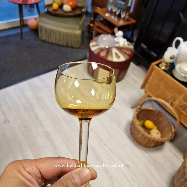 Vintage wijnglazen amberkleurige kelk (set van 2)