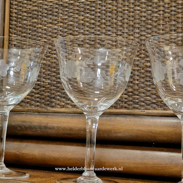 Oude wijnglazen /waterglazen art deco (Doyen, model Mélina) set van vier