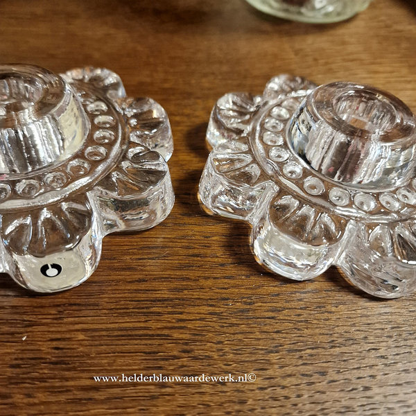 Pukeberg Sweden glazen kaarsenhouders / paperweights (2 stuks)