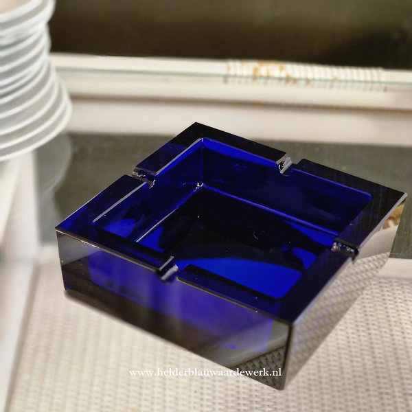 Vintage asbak kobalt blauw (zwaar kristal)